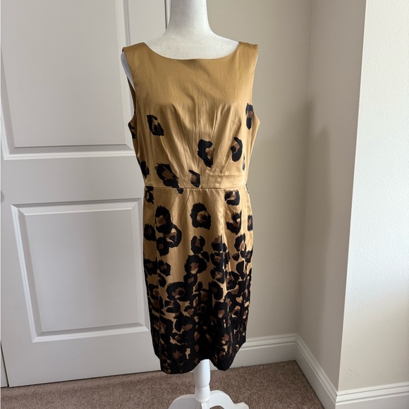 Kenneth Cole NY Leopard Print Sheath Dress Size 12 Gold Black Cocktail Party - Picture 3 of 9